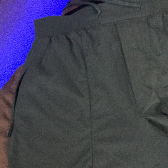 Lululemon training license to train. - Picture 5 of 7